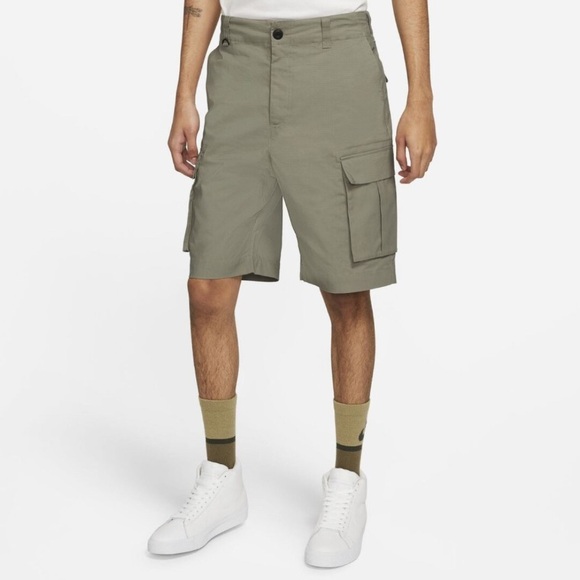 ✔️NWT✔️ NIKE SB Skate Cargo Shorts Green